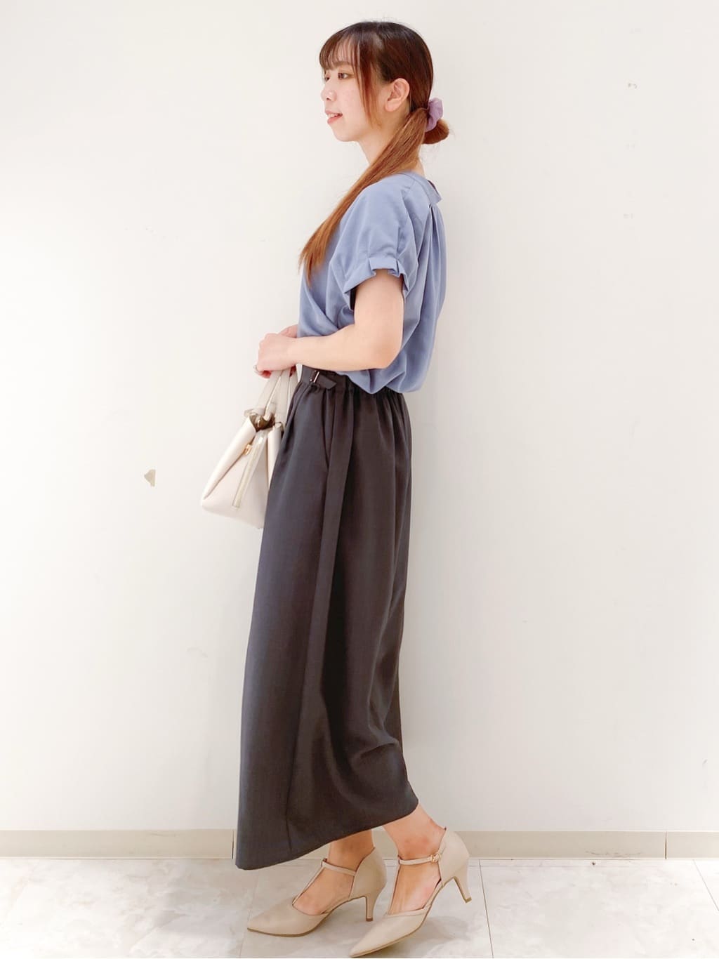 yurinaさんの「index｜《7色展開／XS-LLサイズ》タックスリーブスキッパーブラウス【洗濯機洗い可／吸水速乾／抗ピル／防シ」を使ったコーディネート