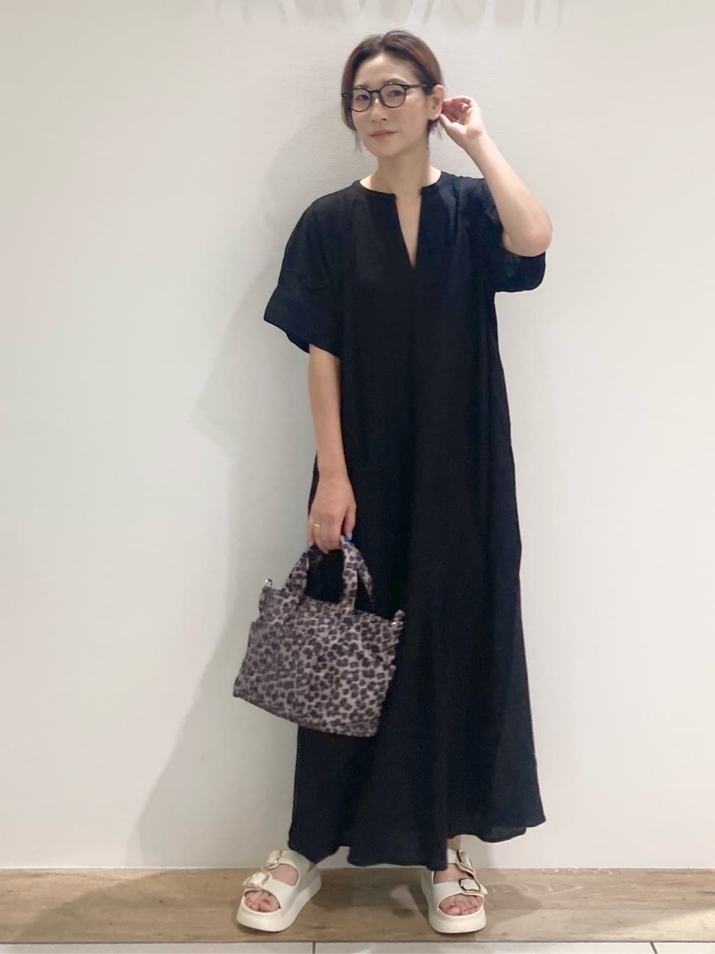 たけねぇさんの「OPAQUE.CLIP｜レーヨン麻キーネックワンピース【洗える】」を使ったコーディネート