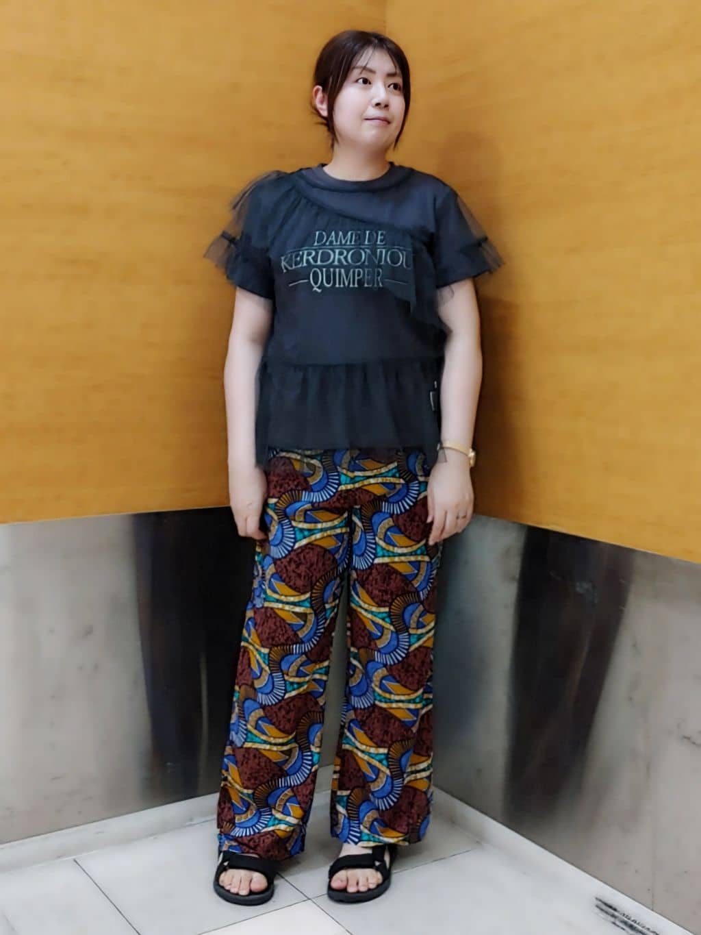 rokoさんの「THE SHOP TK｜【セットアイテム】チュール&times;ロゴTシャツ/洗える」を使ったコーディネート