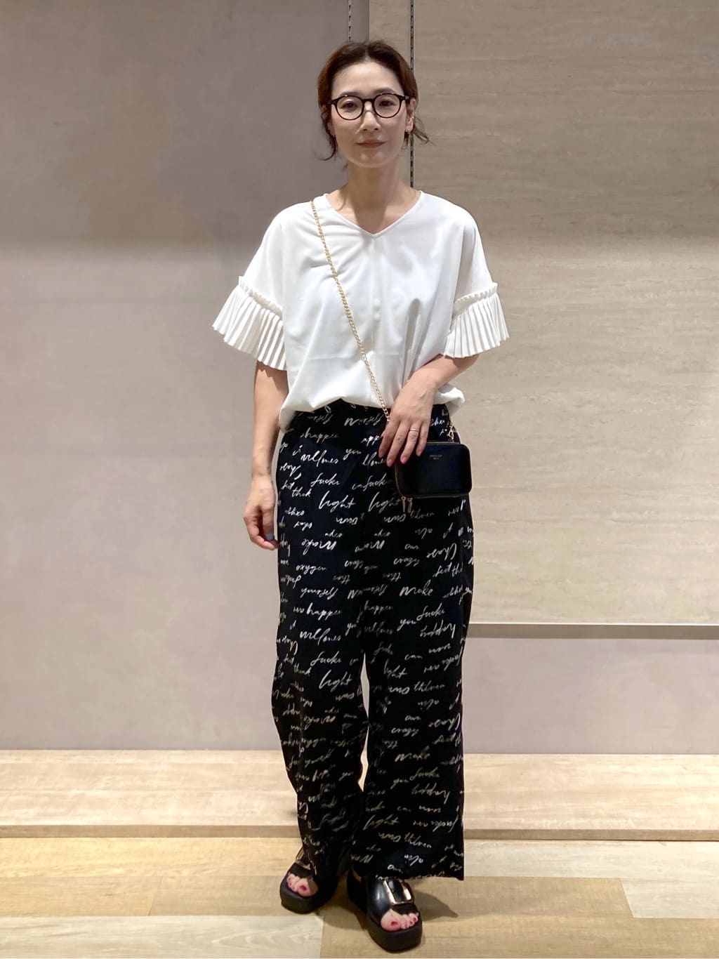 たけねぇさんの「OPAQUE.CLIP｜プリーツスリーブドッキングトップス【洗濯機洗い可】」を使ったコーディネート