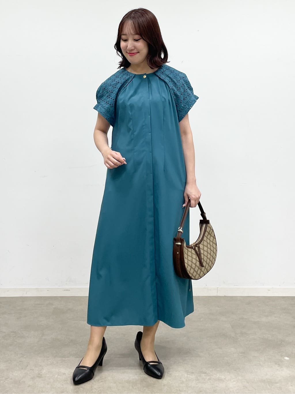 yukariさんの「Reflect｜カットワークレーススリーブワンピース」を使ったコーディネート