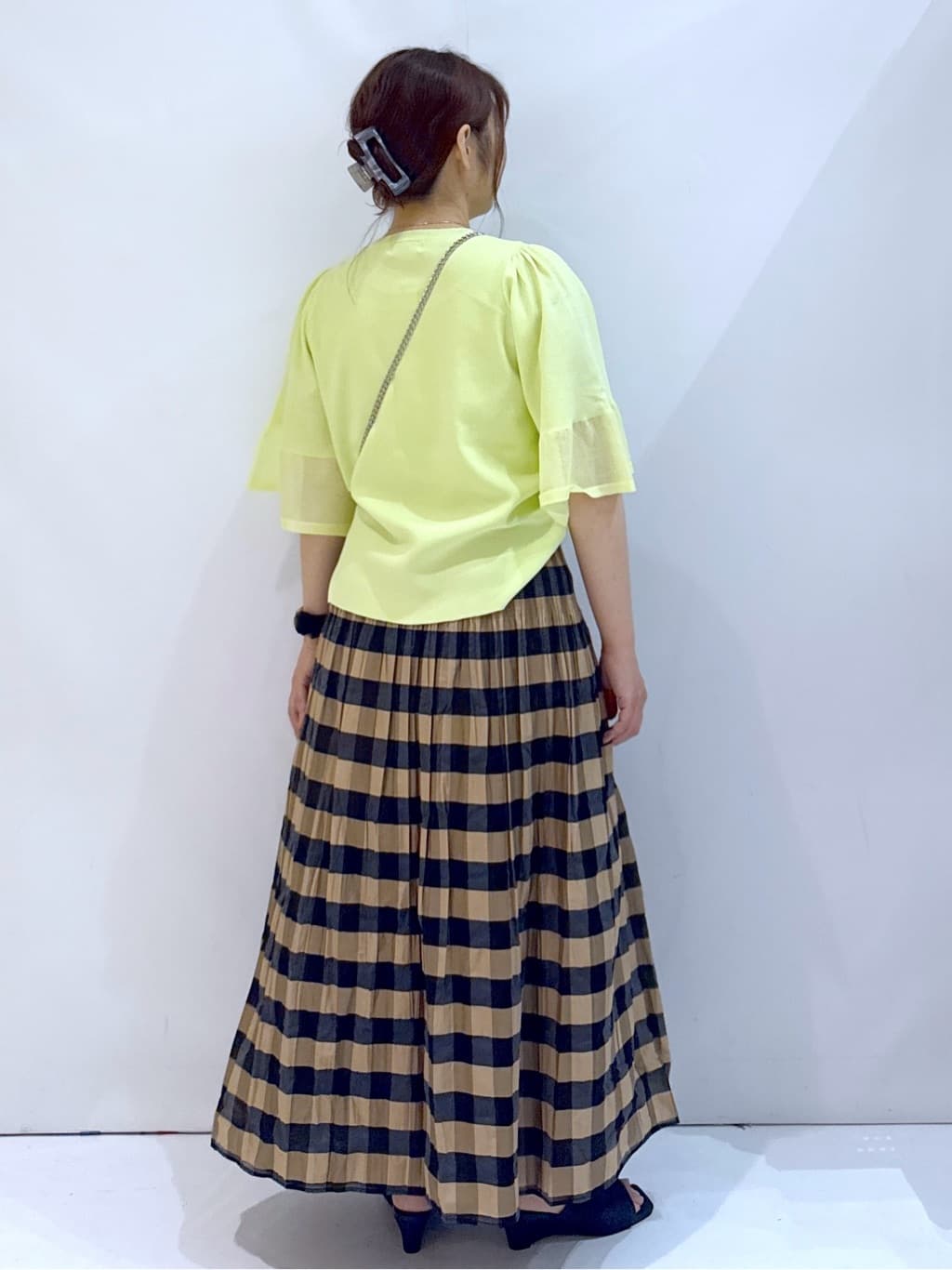 nakkoさんの「OPAQUE.CLIP｜《5色展開》シアーフレアスリーブニット【洗濯機洗い可】」を使ったコーディネート