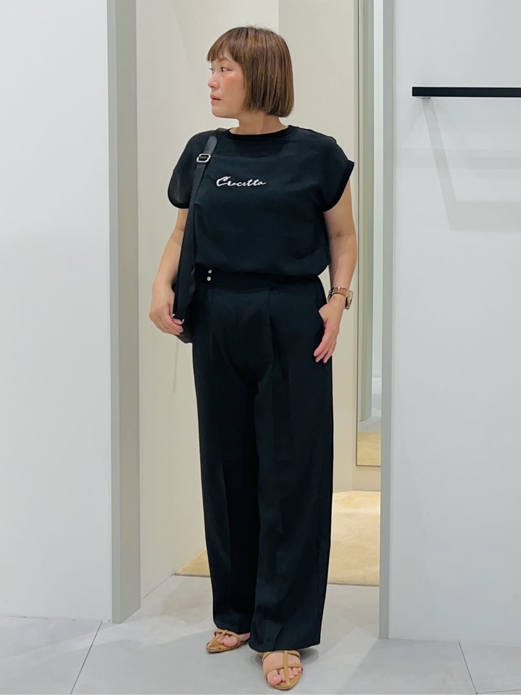 タナさんの「THE SHOP TK｜麻調ピンタックワイドパンツ【洗濯機OK】」を使ったコーディネート