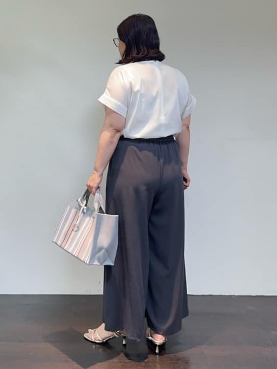 Asamiさんの「UNTITLED｜【手洗い可】マルチストライプニットバッグ」を使ったコーディネート