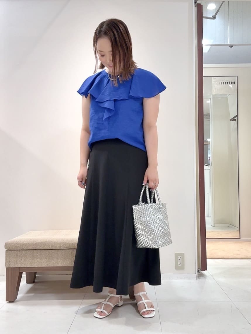 YUIさんの「UNTITLED｜【きれいめ/洗える/フリル】ラッフルシアーブラウス」を使ったコーディネート
