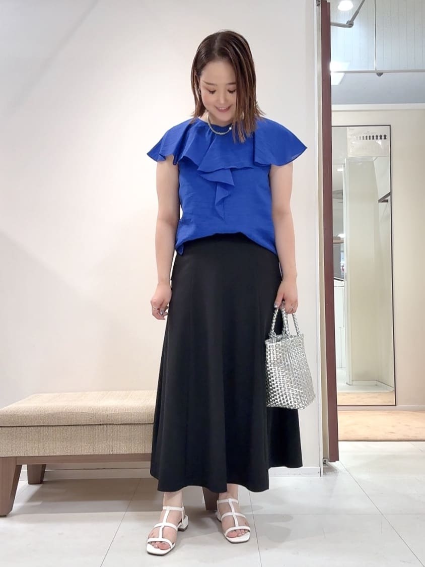 YUIさんの「UNTITLED｜【きれいめ/洗える/フリル】ラッフルシアーブラウス」を使ったコーディネート