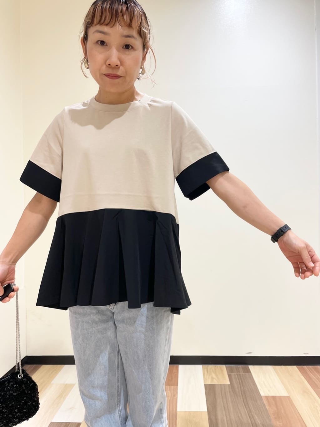 しーさんさんの「OPAQUE.CLIP｜配色フハクドッキングペプラムトップス【洗濯機洗い可／抗ピル】」を使ったコーディネート