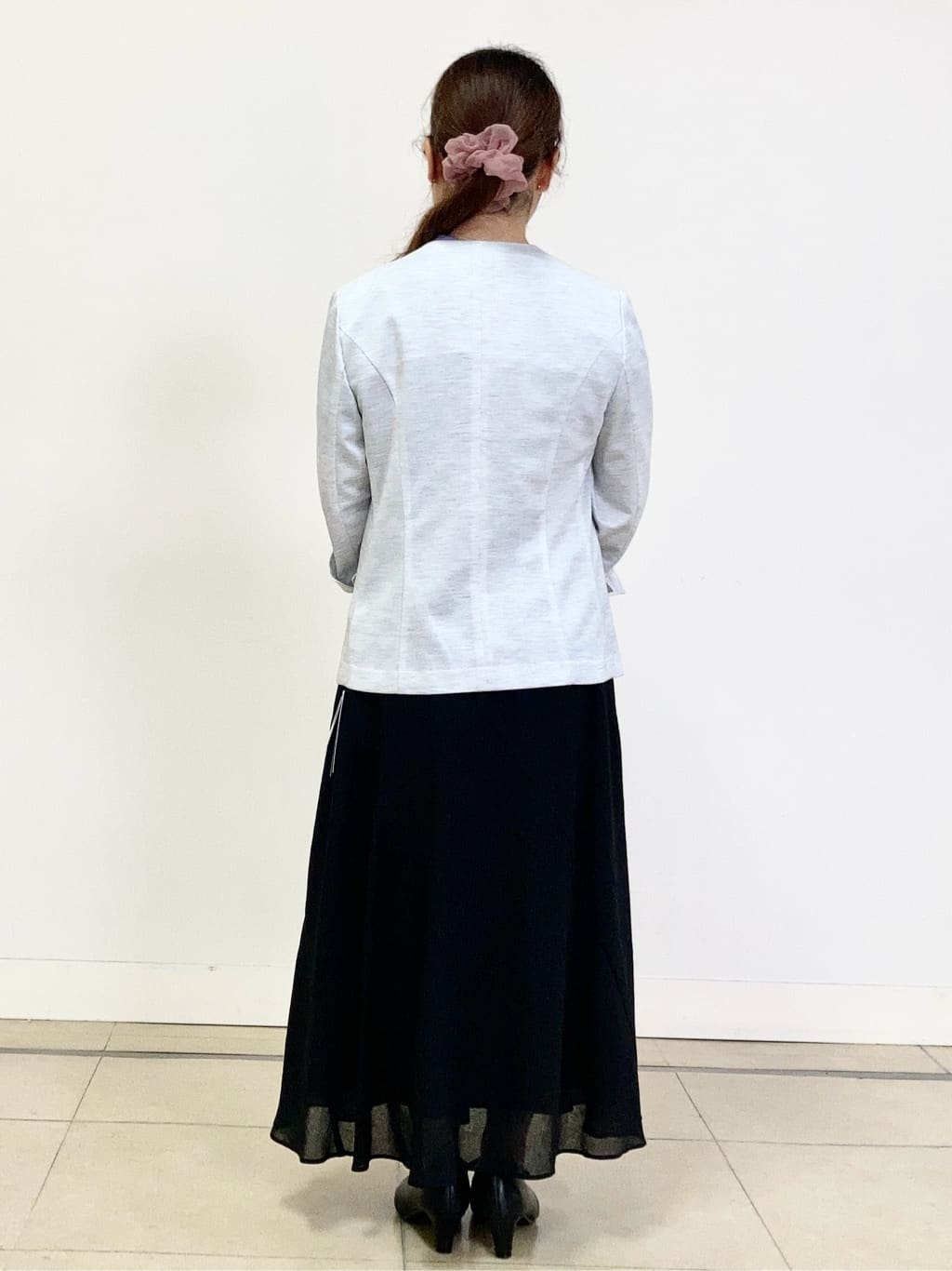 tomominさんの「Reflect｜【選べる5色◎／マシンウォッシュ可】シャーリングデザインブラウス」を使ったコーディネート