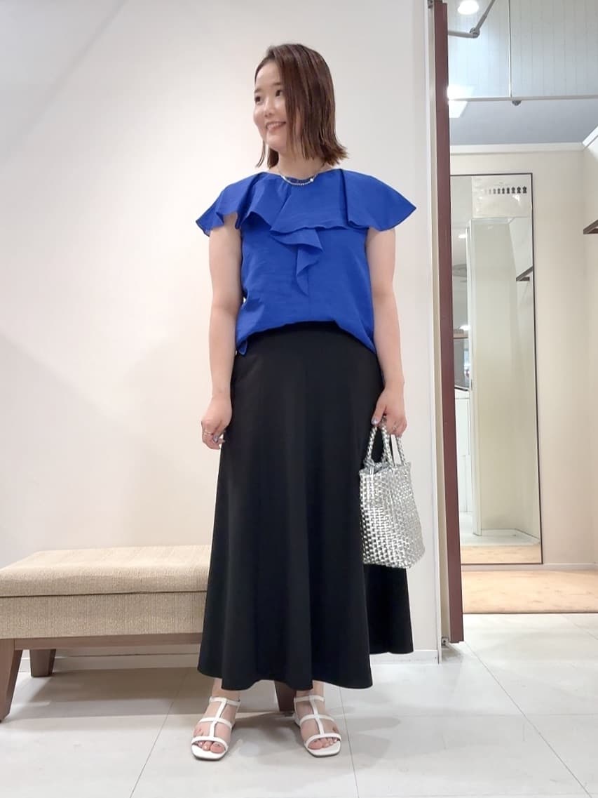 YUIさんの「UNTITLED｜【きれいめ/洗える/フリル】ラッフルシアーブラウス」を使ったコーディネート