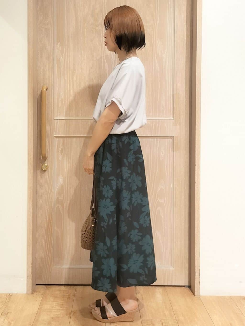 YUKIさんの「SHOO･LA･RUE｜【ひんやり/洗濯後しわになりにくい】リブ切り替えドルマンブラウス」を使ったコーディネート