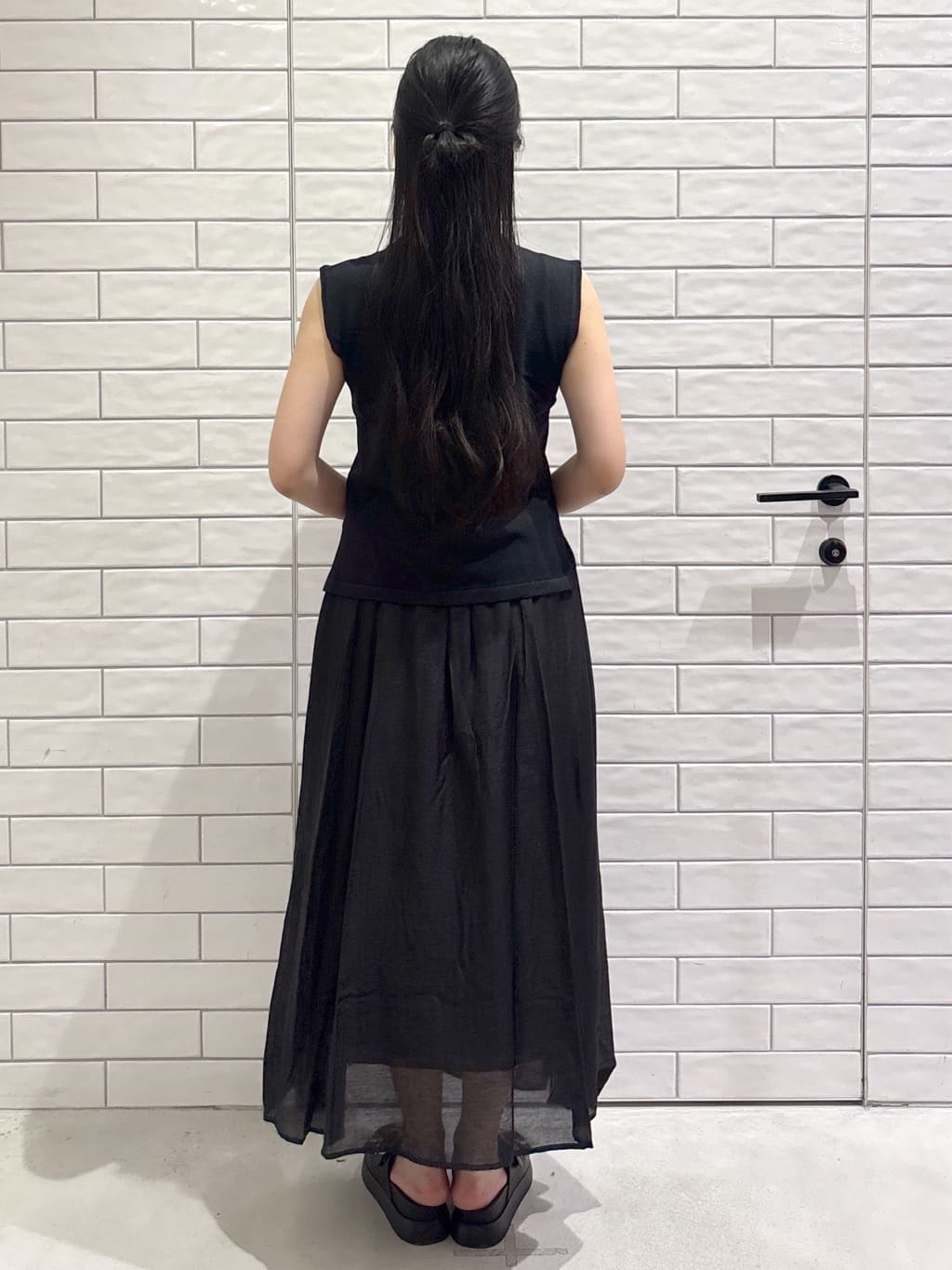 ayumiさんの「OPAQUE.CLIP｜ラメテープロゴニット【洗濯機洗い可／抗ピル】」を使ったコーディネート