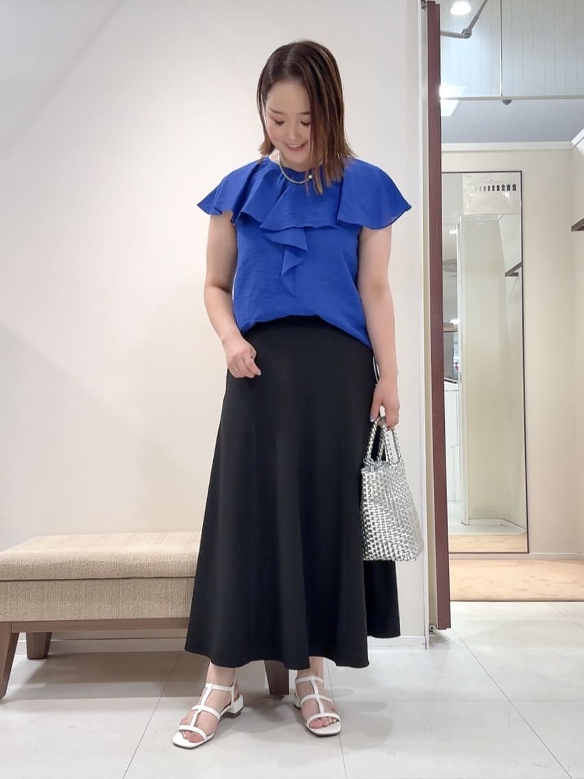 YUIさんの「UNTITLED｜【きれいめ/洗える/フリル】ラッフルシアーブラウス」を使ったコーディネート