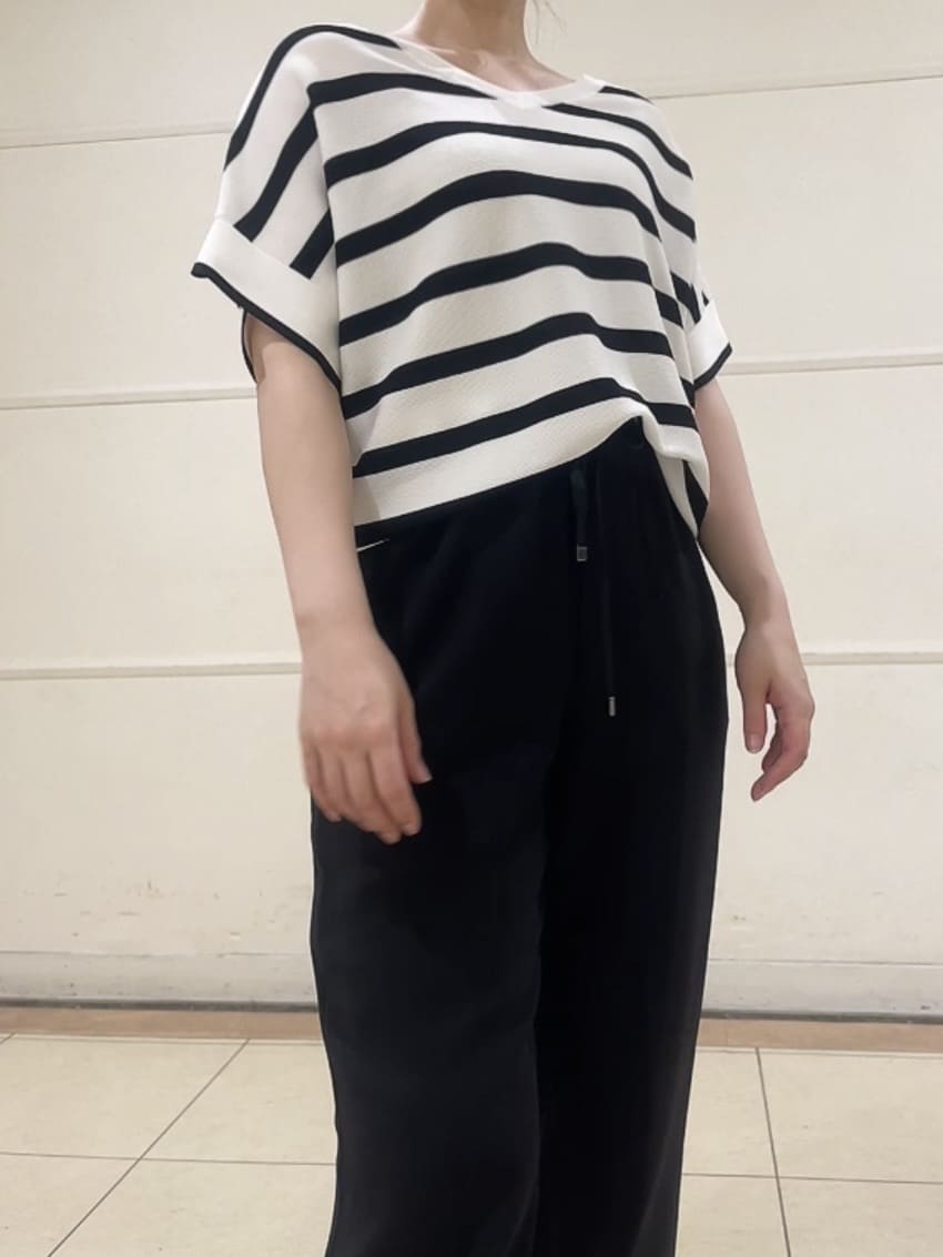 watanabeさんの「UNTITLED｜【吸水速乾/ウエストゴム】バックサテン ジョグパンツ」を使ったコーディネート