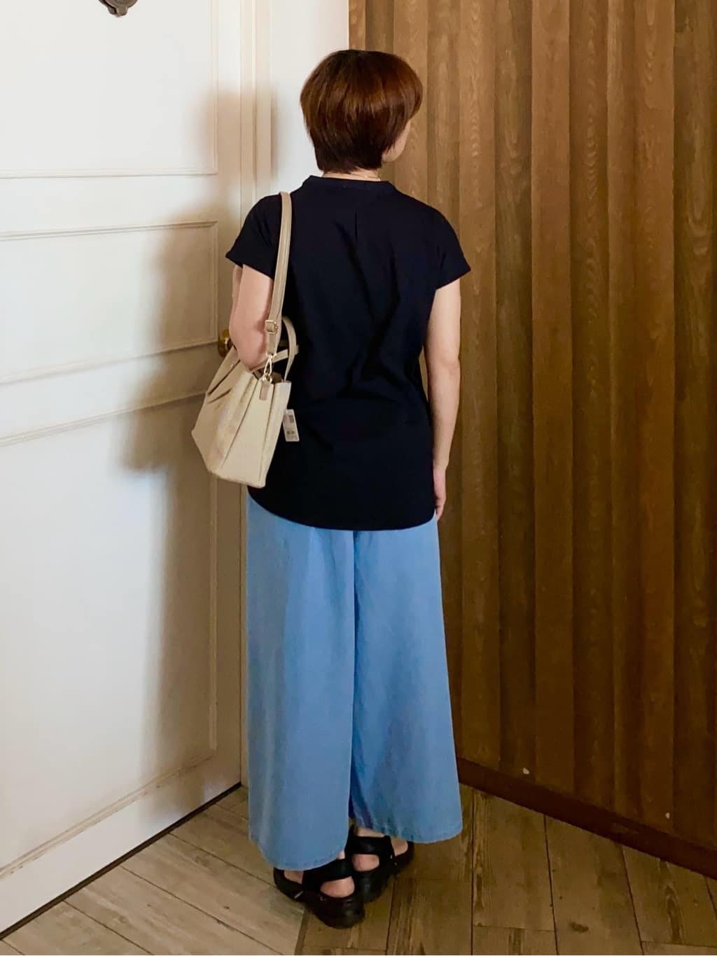 WAさんの「SHOO･LA･RUE｜【S-LL】抜け感とすっきり見えを叶える 刺繍レース スキッパー襟トップス」を使ったコーディネート