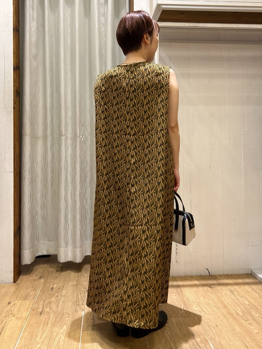 ga_riさんの「THE SHOP TK｜ショルダータックワンピース【洗える】」を使ったコーディネート