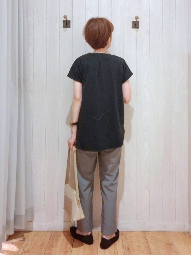 Ribさんの「SHOO･LA･RUE｜【S-LL】抜け感とすっきり見えを叶える 刺繍レース スキッパー襟トップス」を使ったコーディネート