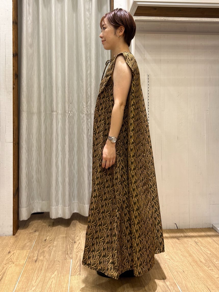ga_riさんの「THE SHOP TK｜ショルダータックワンピース【洗える】」を使ったコーディネート