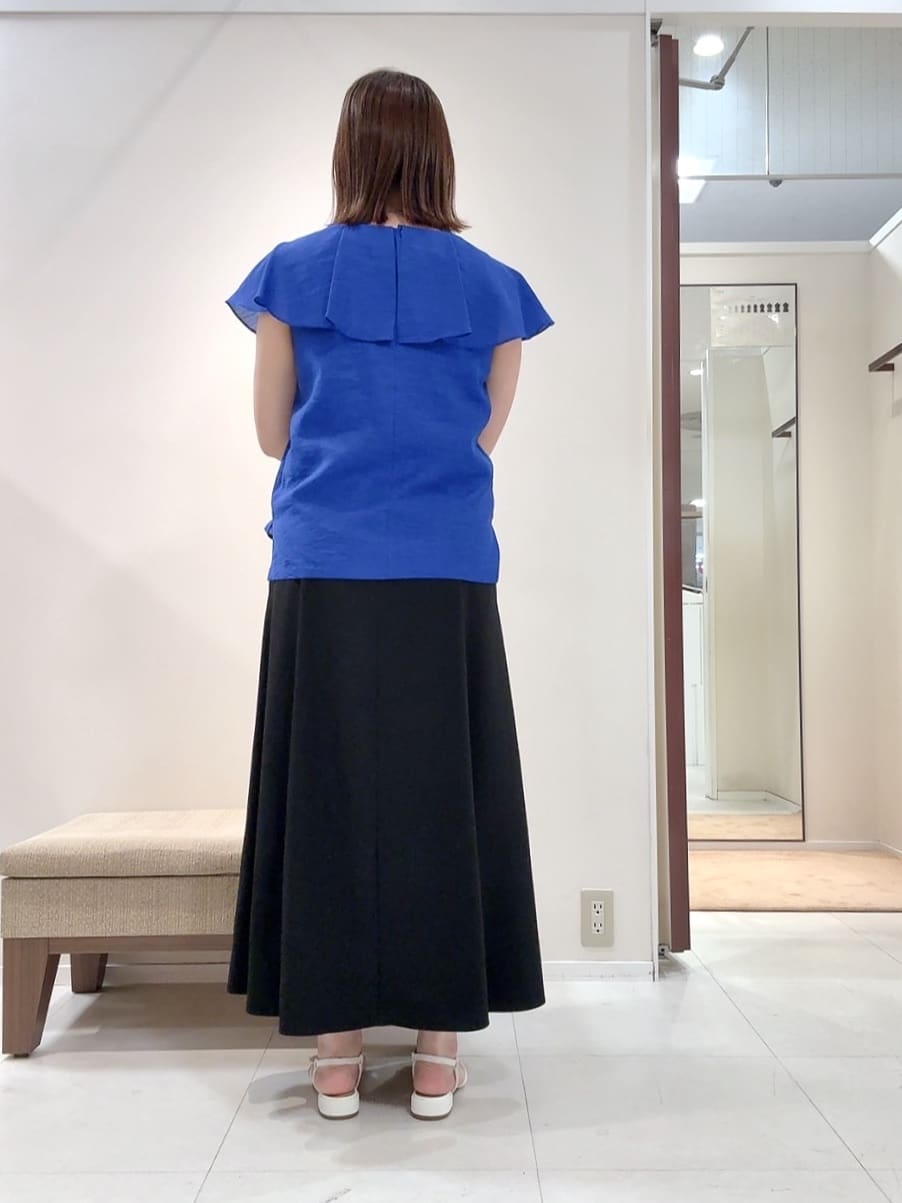 YUIさんの「UNTITLED｜【きれいめ/洗える/フリル】ラッフルシアーブラウス」を使ったコーディネート