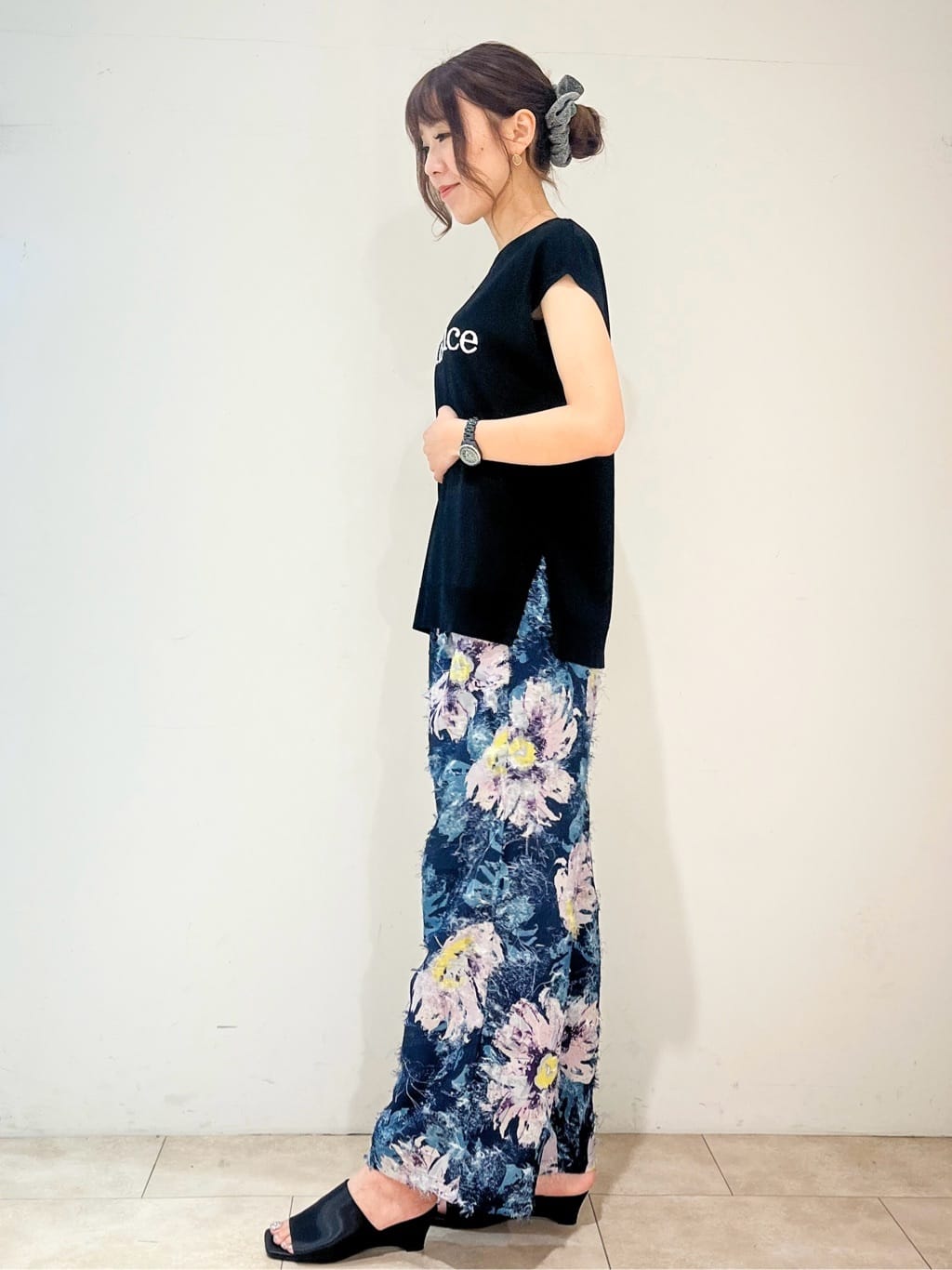 saayaさんの「OPAQUE.CLIP｜ロゴフレンチスリーブニット【洗濯機洗い可／UV／接触冷感／抗ピル】」を使ったコーディネート