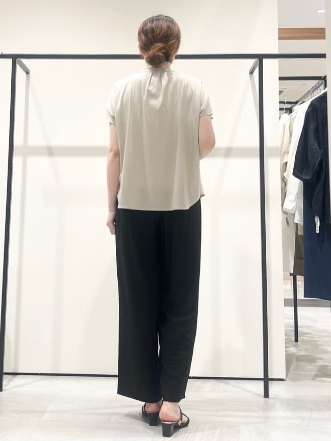 T.Kさんの「INDIVI｜【洗える／UVケア／SETUP可能】ドロストワイドパンツ」を使ったコーディネート
