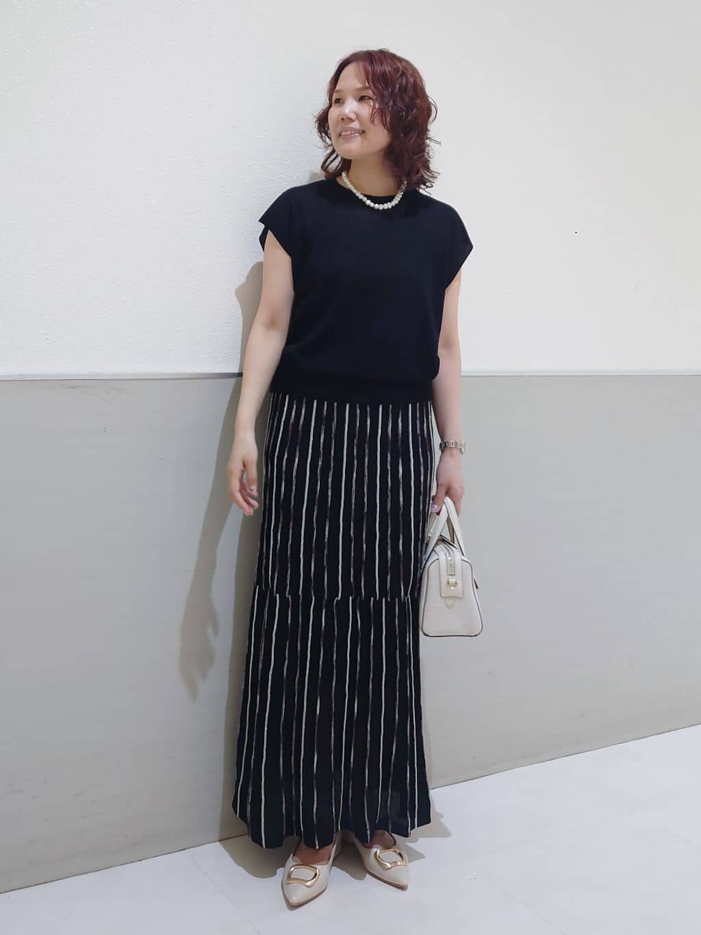 maruさんの「THE SHOP TK｜ラメシアーフレンチ袖トップス【セットUP可/洗濯機OK】」を使ったコーディネート