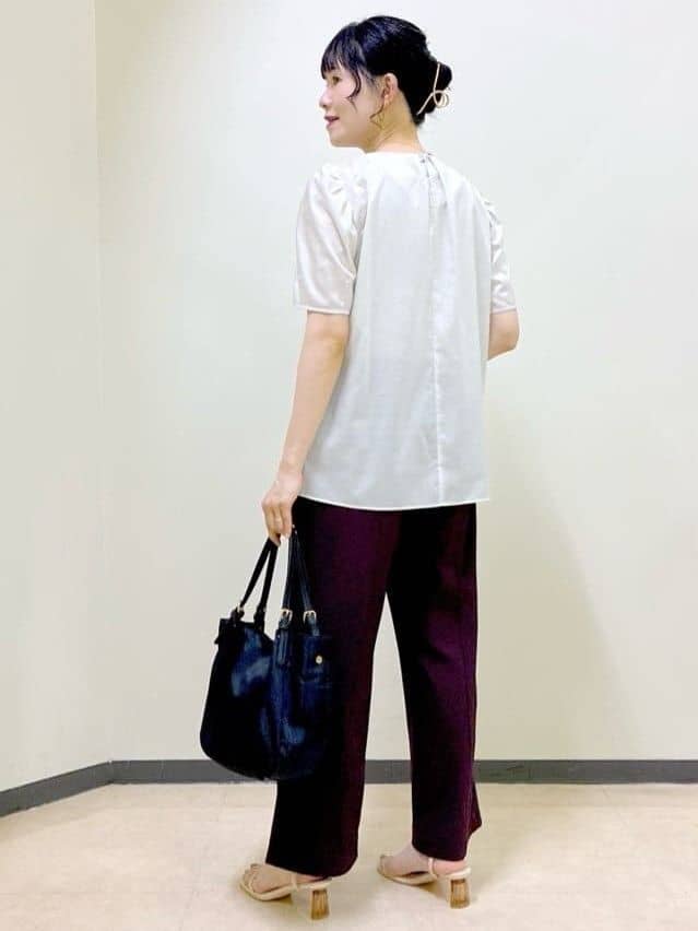  beni_gingerさんの「Reflect｜【すっきり見え！長め丈】ピンタックデザインチュニックブラウス」を使ったコーディネート