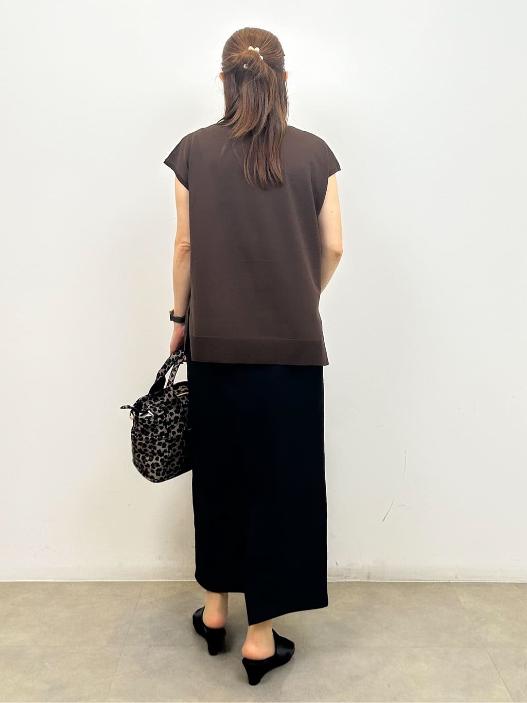 yumiさんの「OPAQUE.CLIP｜ロゴフレンチスリーブニット【洗濯機洗い可／UV／接触冷感／抗ピル】」を使ったコーディネート