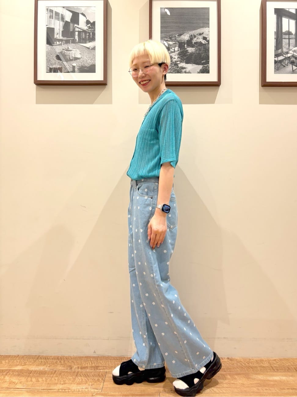 Ayumiさんの「SHOO･LA･RUE｜【洗える/S-LL】大人のシアー感 キラキラ リブニット」を使ったコーディネート