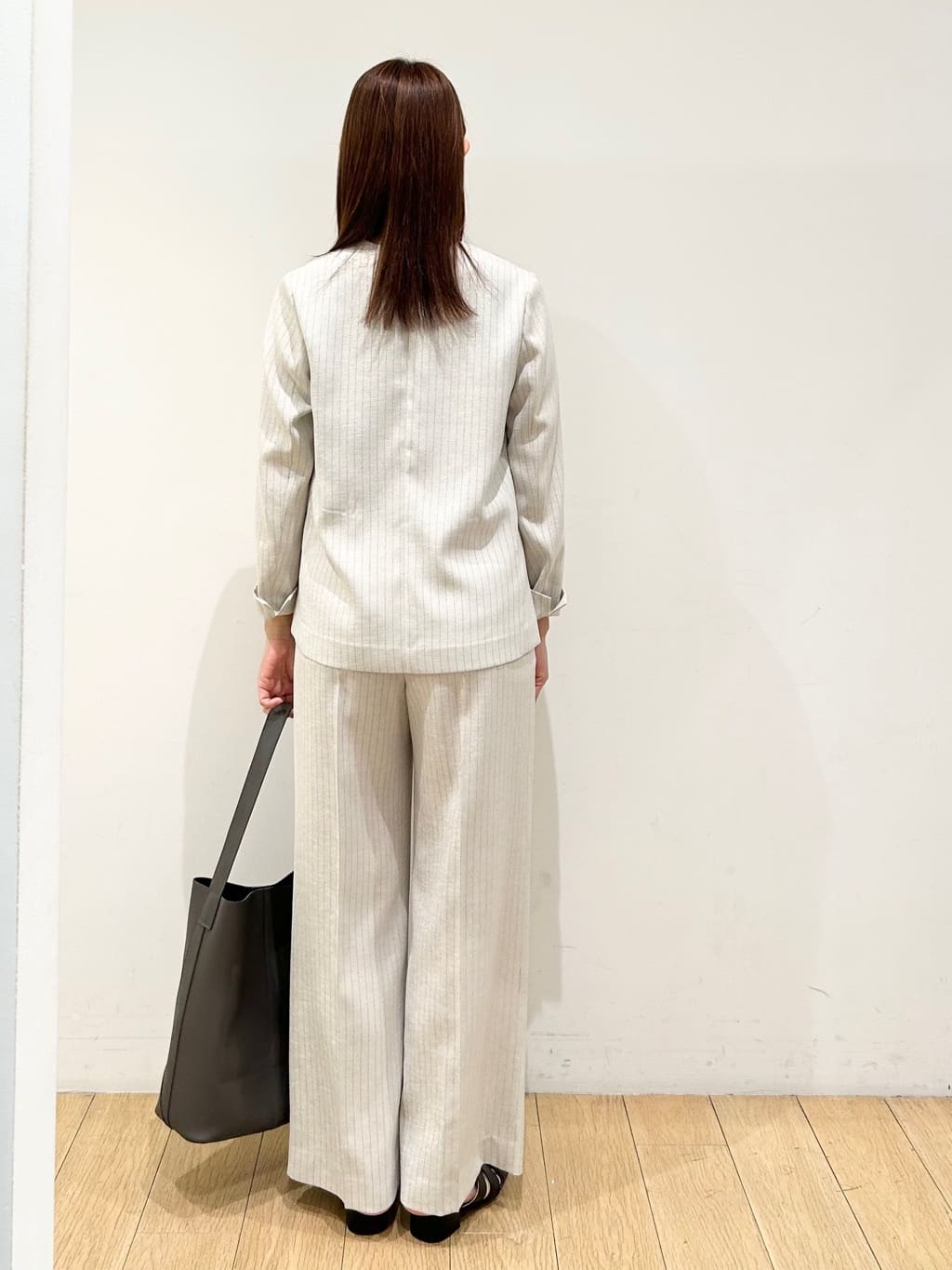 kozueさんの「INDIVI｜【A4サイズ対応】ワンショルダートートバッグ」を使ったコーディネート