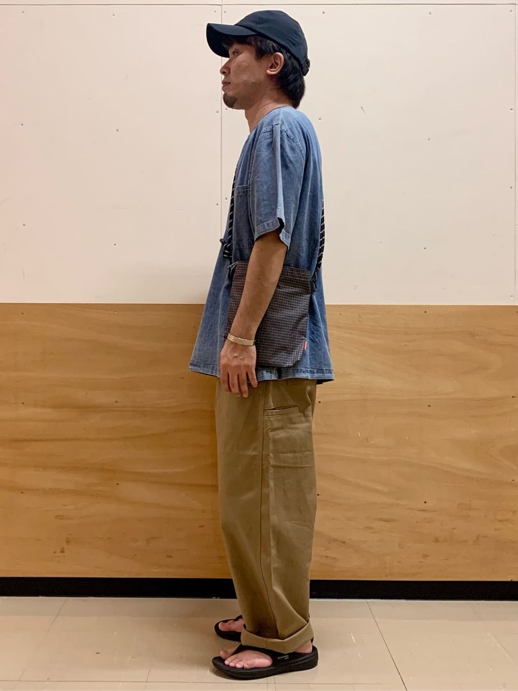 MATUさんの「THE SHOP TK｜ライトデニム半袖Tシャツ【洗濯機OK】」を使ったコーディネート