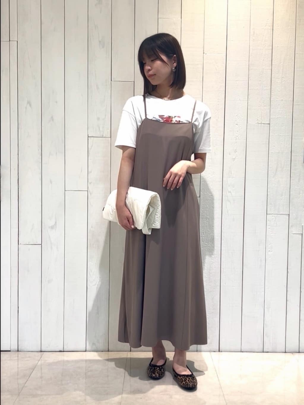 kumiさんの「INDIVI｜【UVケア】エアリージョーゼット キャミワンピース」を使ったコーディネート