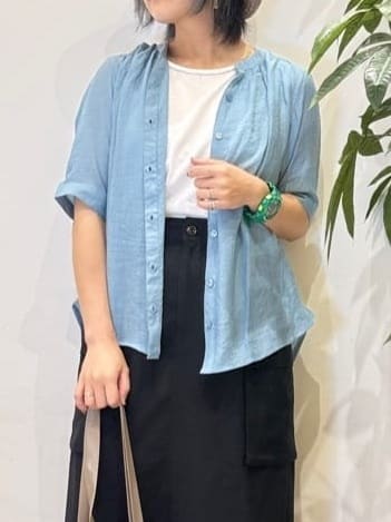 misakiさんの「SHOO･LA･RUE｜◆【S-LL/2点セット】着るだけでコーデが決まる 麻調5分袖ブラウス＋タンクトップ」を使ったコーディネート