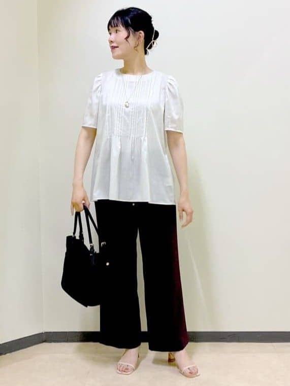  beni_gingerさんの「Reflect｜【すっきり見え！長め丈】ピンタックデザインチュニックブラウス」を使ったコーディネート
