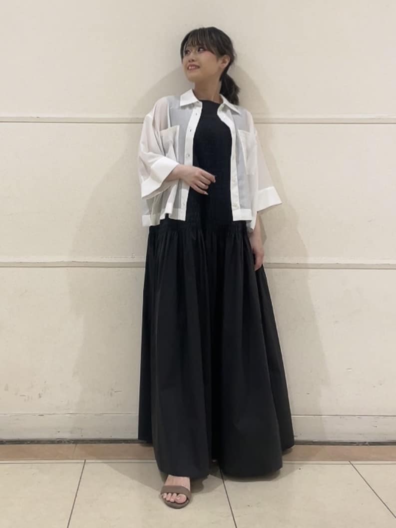 watanabeさんの「UNTITLED｜【前開き/洗える】ショート丈シアーシャツ」を使ったコーディネート