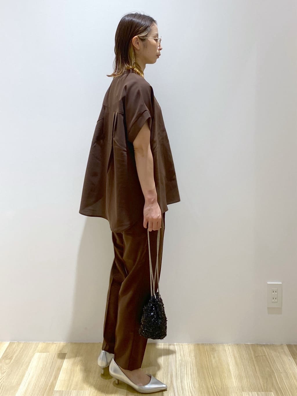 えりさんの「OPAQUE.CLIP｜《7色展開／SS-LLサイズ》ストレッチスキッパーブラウス／セットアップ対応【洗濯機洗い可／防シワ】」を使ったコーディネート