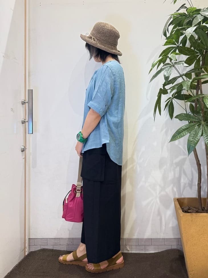 misakiさんの「SHOO･LA･RUE｜◆【S-LL/2点セット】着るだけでコーデが決まる 麻調5分袖ブラウス＋タンクトップ」を使ったコーディネート