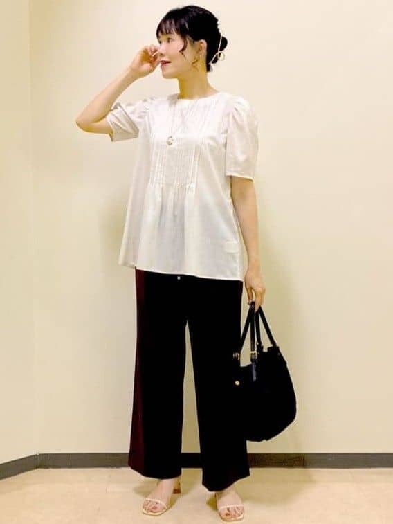 beni_gingerさんの「Reflect｜【すっきり見え！長め丈】ピンタックデザインチュニックブラウス」を使ったコーディネート