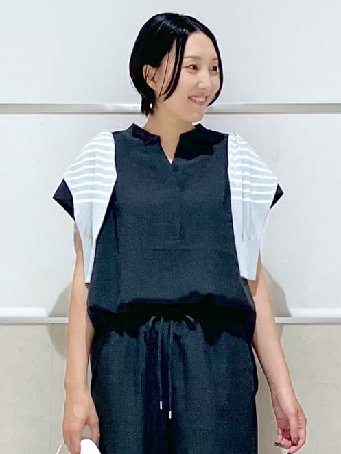 eriko さんの「Dessin｜【2点セット/ウエストゴム/洗える】スキッパ―シャツ＆ストレートパンツセット」を使ったコーディネート