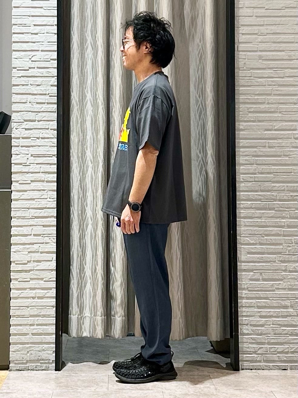 KENJI Iさんの「THE SHOP TK｜セサミストリートTシャツ／親子リンク」を使ったコーディネート