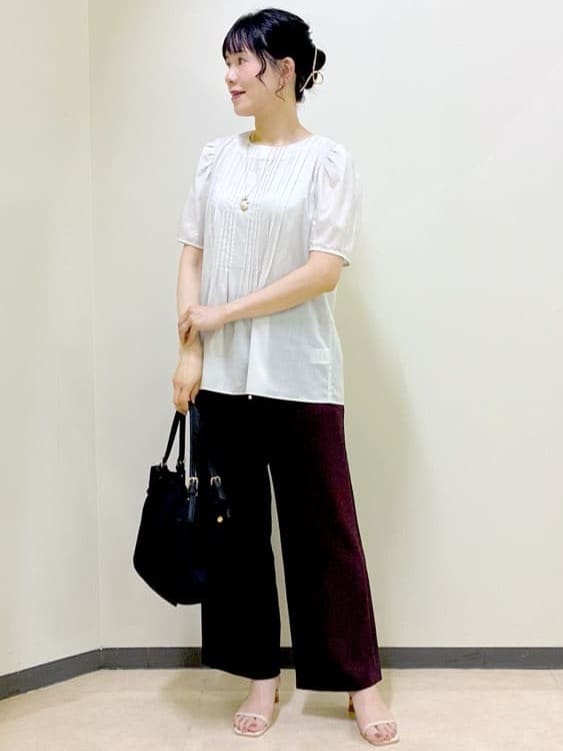  beni_gingerさんの「Reflect｜【すっきり見え！長め丈】ピンタックデザインチュニックブラウス」を使ったコーディネート