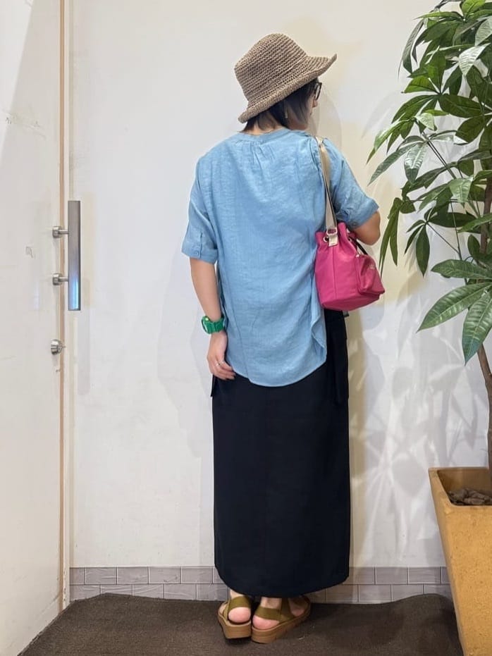 misakiさんの「SHOO･LA･RUE｜◆【S-LL/2点セット】着るだけでコーデが決まる 麻調5分袖ブラウス＋タンクトップ」を使ったコーディネート