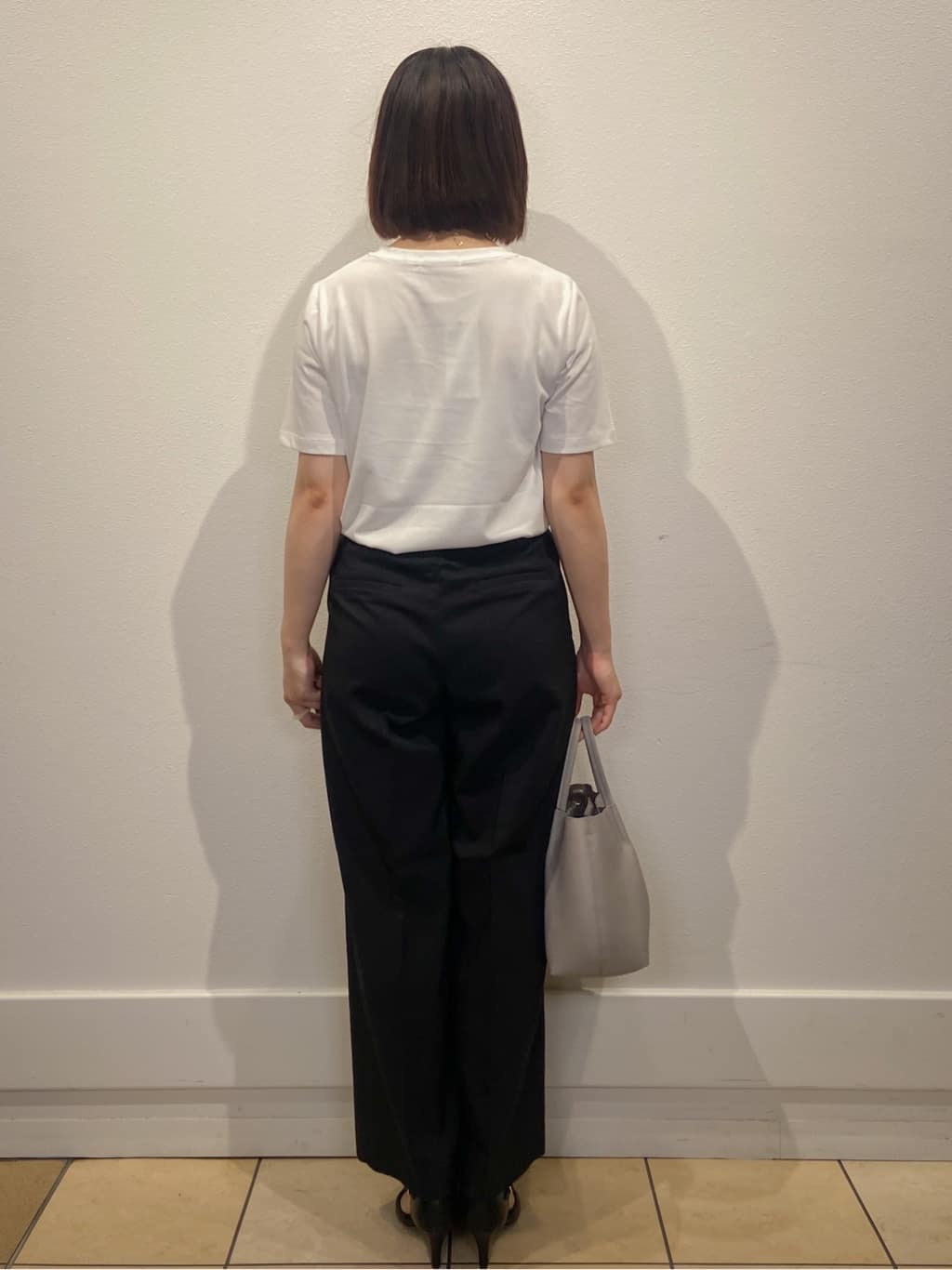 kimiさんの「index｜スパンコール刺繍ロゴTシャツ【洗濯機洗い可／接触冷感／UVケア】」を使ったコーディネート
