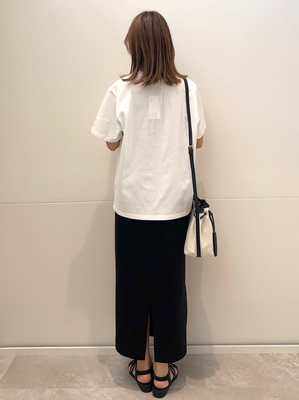 meeさんの「OPAQUE.CLIP｜イージーナロースカート／セットアップ対応【UVケア／接触冷感／洗濯機洗い可】」を使ったコーディネート