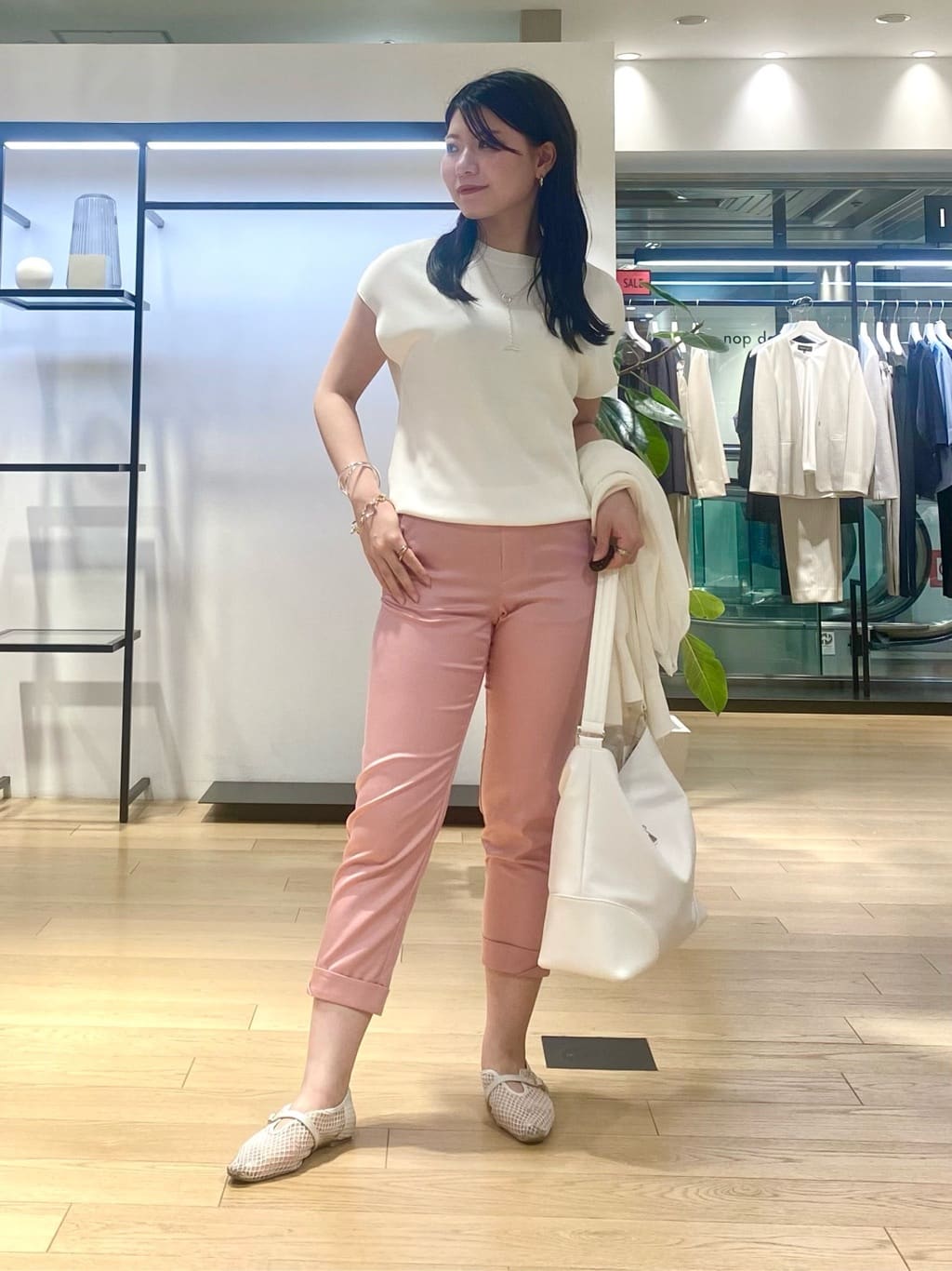 misakiさんの「INDIVI｜バイカラーショートネックレス」を使ったコーディネート
