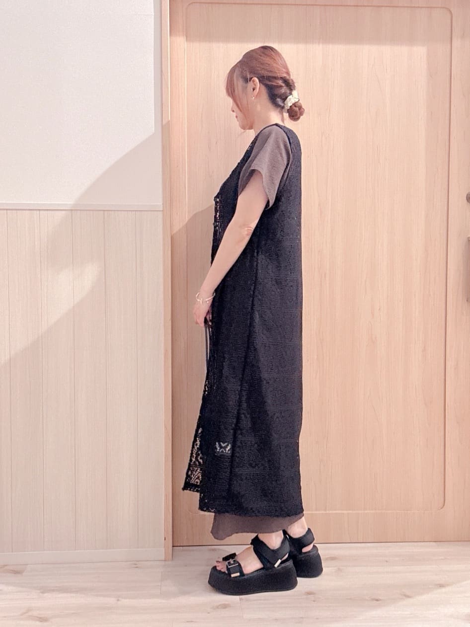 モカさんの「SHOO･LA･RUE｜【前後2WAY】さらりと大人上品に 楊柳フレンチワンピース」を使ったコーディネート