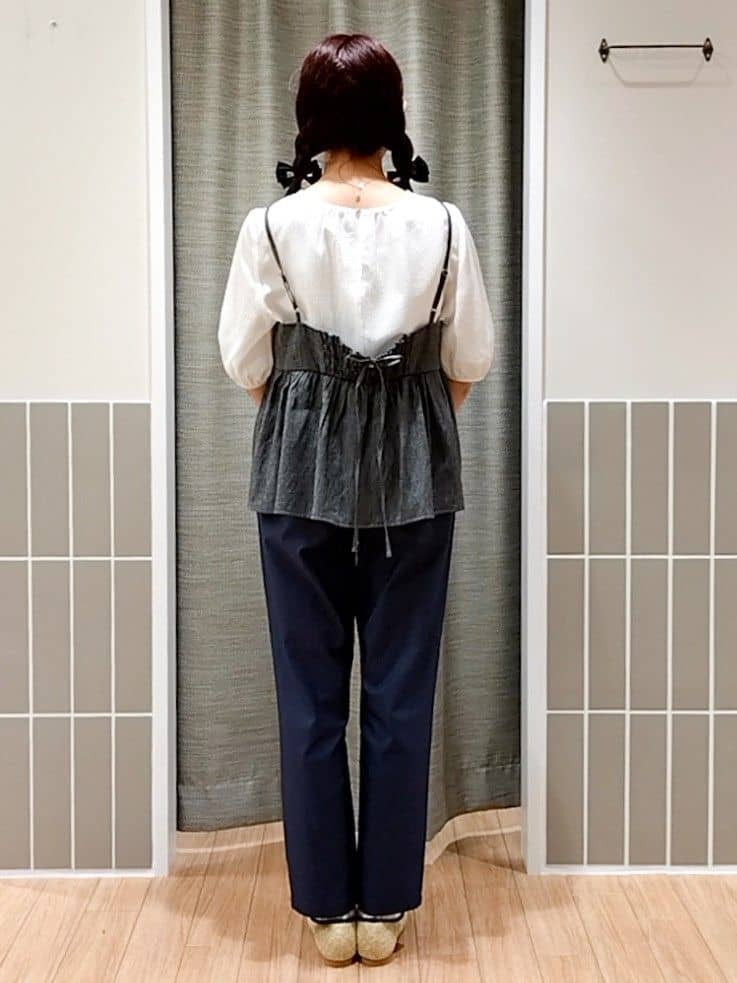 reiaさんの「grove｜【冷感】サマーハイパーストレッチテーパードパンツ」を使ったコーディネート
