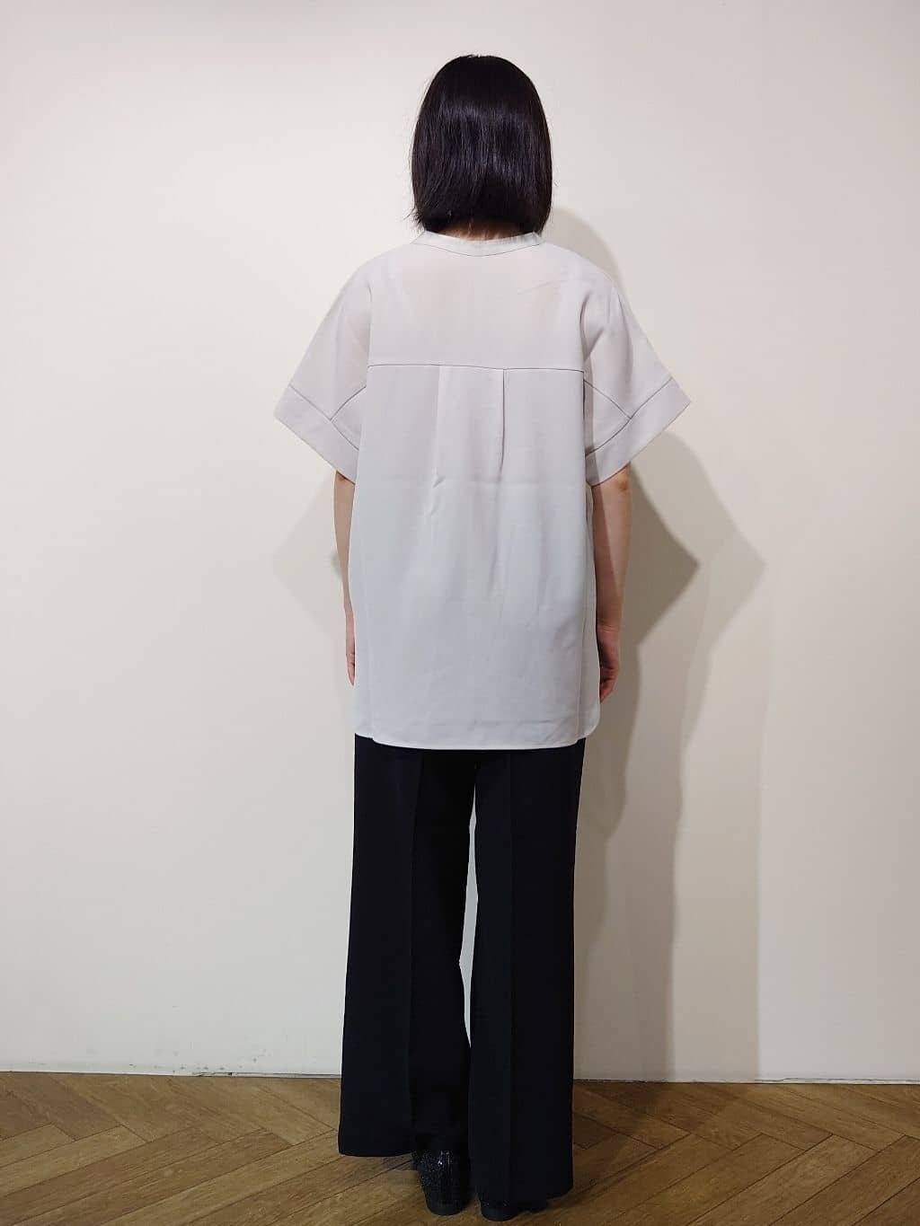 Uさんの「OPAQUE.CLIP｜《5色展開／SS-LLサイズ》スキッパー金ボタンブラウス／セットアップ対応【防シワ／ストレッチ／洗濯」を使ったコーディネート