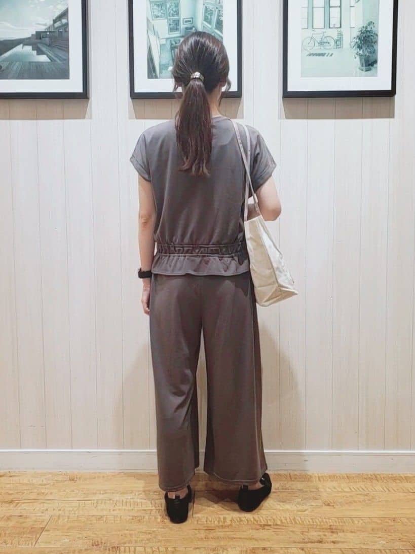 なっちゃんさんの「SHOO･LA･RUE｜」を使ったコーディネート