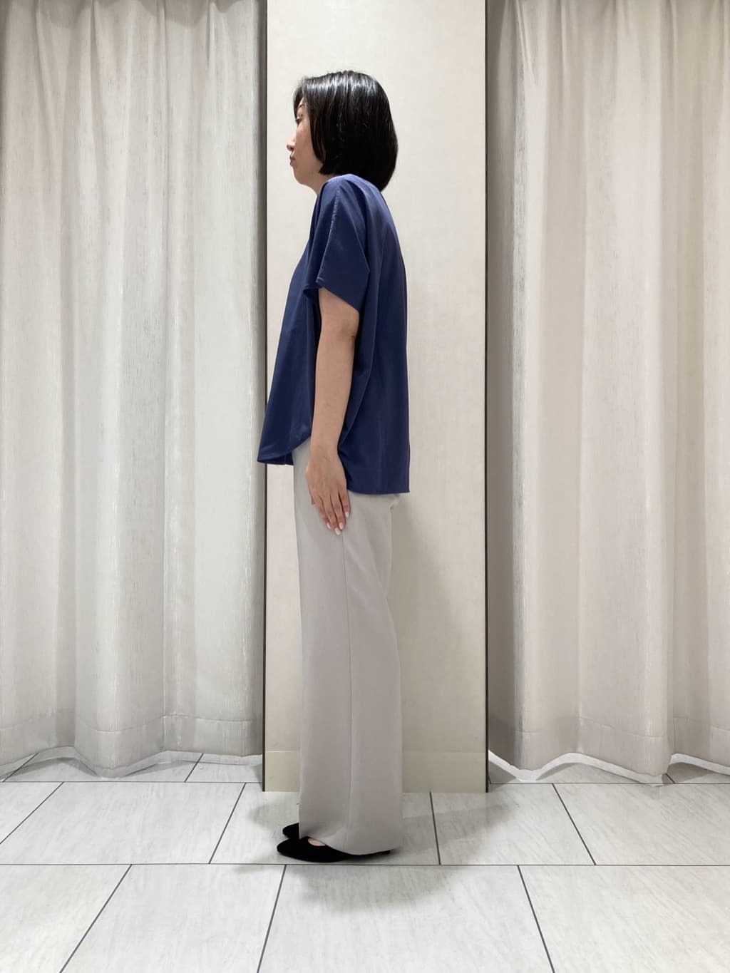 わたなべさんの「UNTITLED｜【接触冷感/洗える】Vネックコットンプルオーバー」を使ったコーディネート