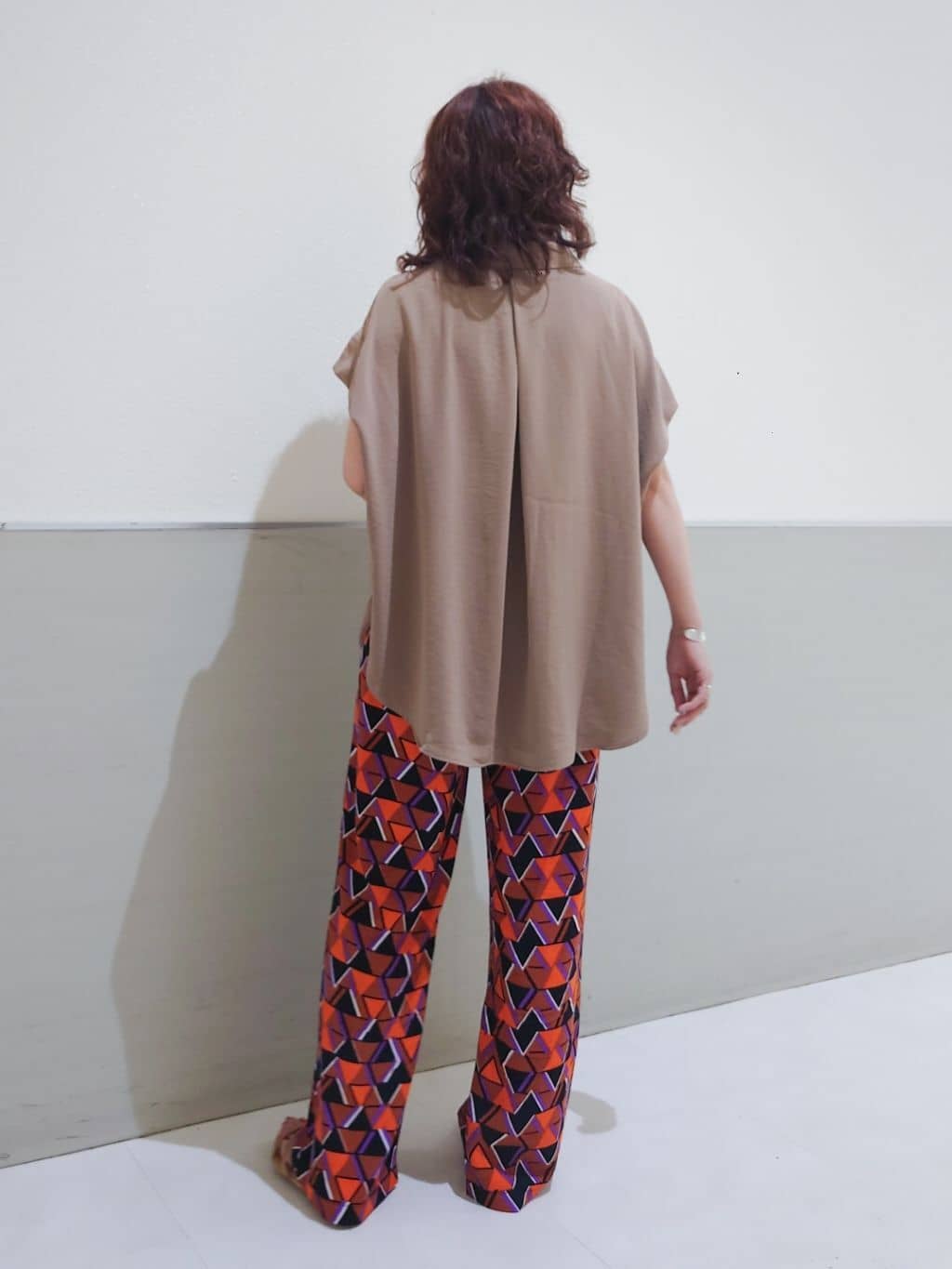 maruさんの「THE SHOP TK｜コットンライクブラウス【接触冷感/洗濯機OK/UV/セットアップ可】」を使ったコーディネート